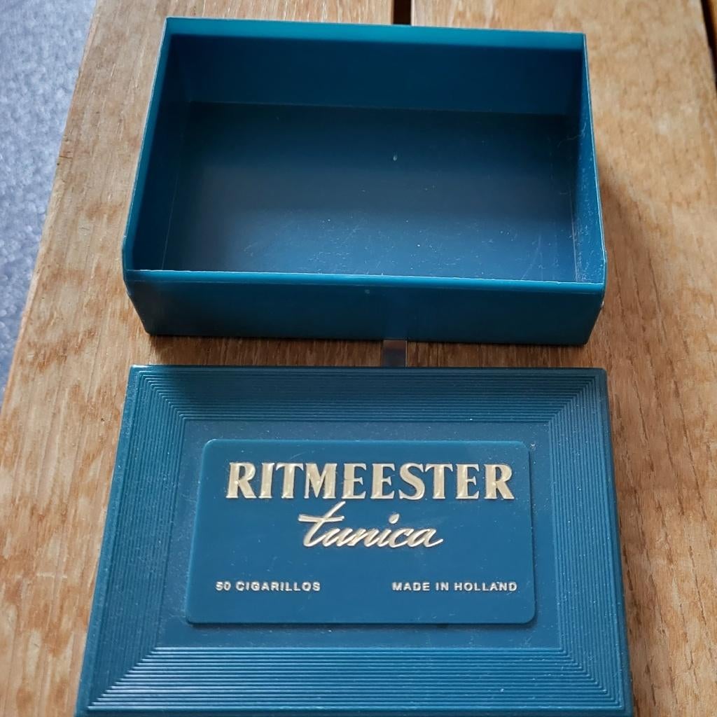 RITMEESTER TUNICA sigaren doos Verzamelen Rookartikelen blik, Ophalen of Verzenden, Gebruikt, Tabaksdoos of Verpakking