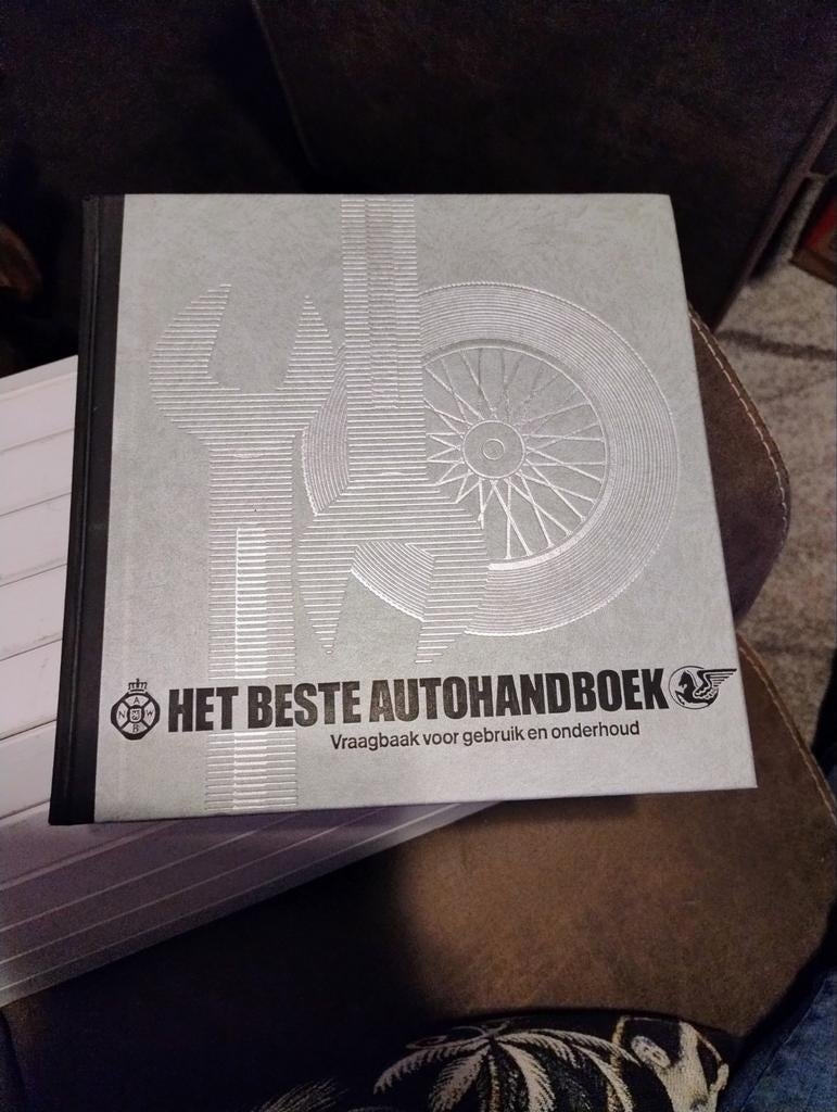 Readers Digest het beste autohandboek , 1972 , zeer netjes, Ophalen of Verzenden, Zo goed als nieuw