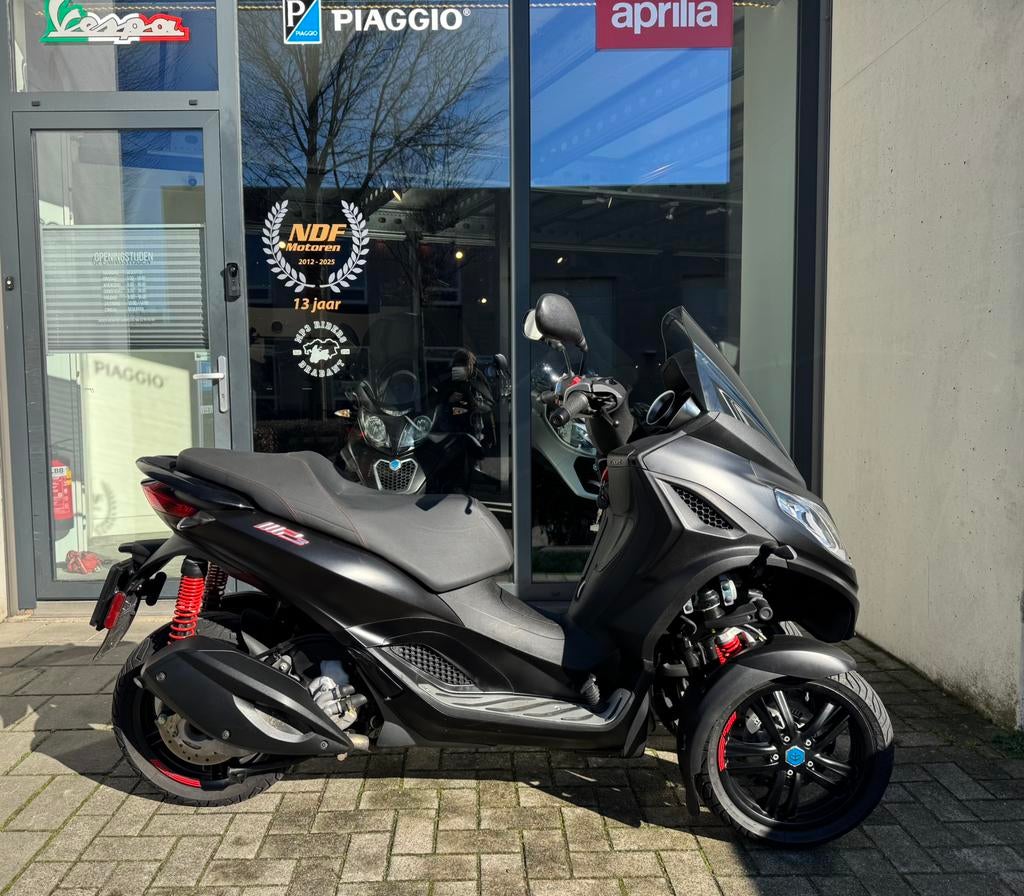 Piaggio mp3 300cc hpe abs asr autorijbewijs!!