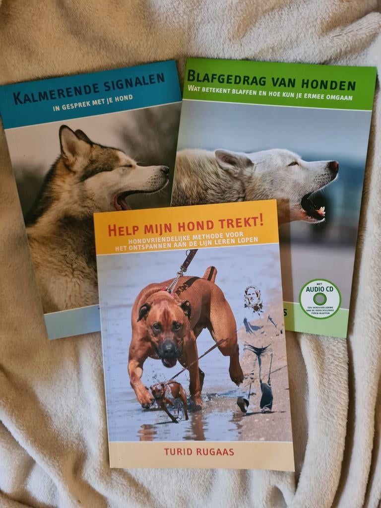 Turid Rugaas boeken, set van drie., Boeken, Ophalen of Verzenden, Zo goed als nieuw, Honden