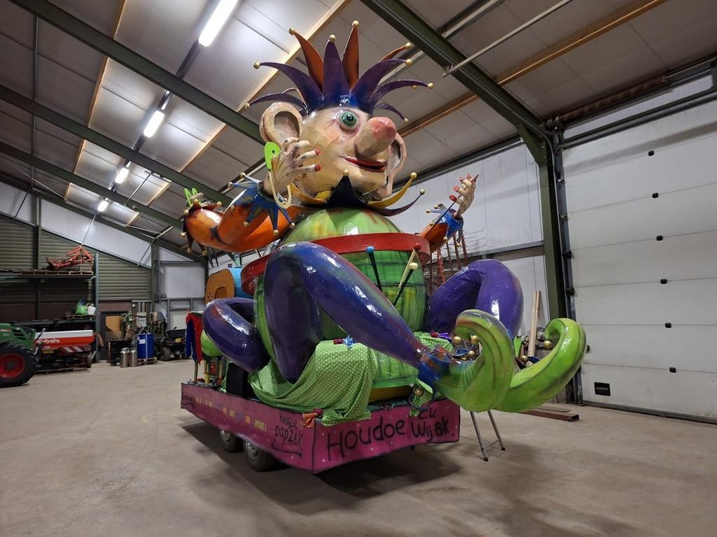 Carnavals pop nar met twee zichtkanten, Twee personen, Ticket of Toegangskaart