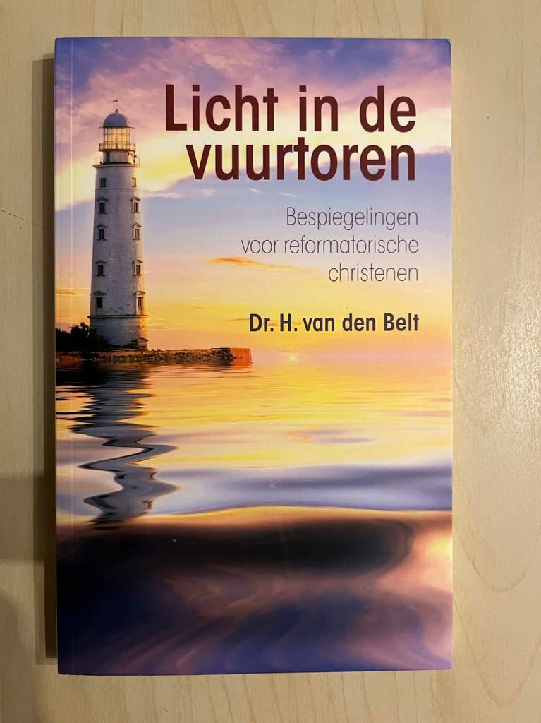 Licht in de vuurtoren - Dr. H. van den Belt, Ophalen of Verzenden, Zo goed als nieuw, Christendom | Protestants