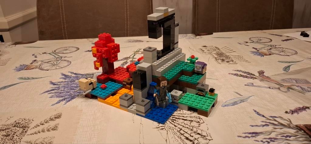 Lego minecraft ruined portal 21172, Ophalen of Verzenden, Gebruikt, Complete set, Lego