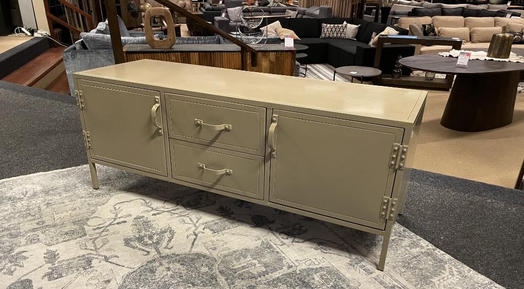 Tv-Meubel industrieel 140cm Direct/Leverbaar/Enschede E-1715, Huis en Inrichting, Kasten | Televisiemeubels, #Tv-meubel#Staal#140cm#2-deuren#2-laden#Industrieel