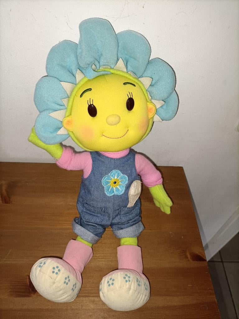 Pratende Fifi en haar bloemenvriendjes knuffel, Kinderen en Baby's, Speelgoed | Knuffels en Pluche, Ophalen of Verzenden, Zo goed als nieuw