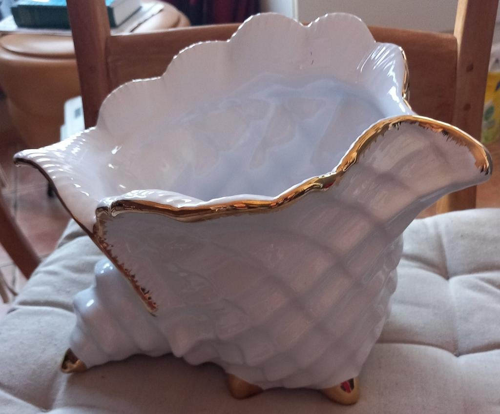 Schelp bloempot, Ophalen of Verzenden, Zo goed als nieuw, Rond, Porselein of Keramiek