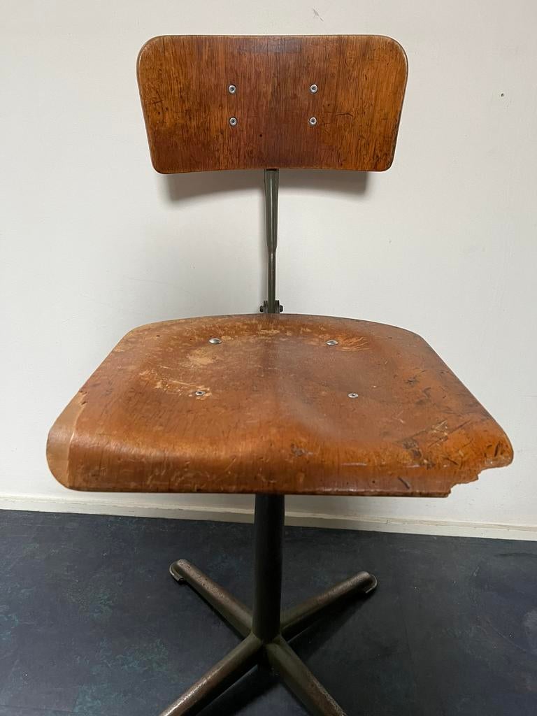 Industriële Vintage Friso Kramer Architectenstoel Jaren 50, Huis en Inrichting, Ophalen, Gebruikt, Bruin, Industrieel Friso Kramer Jaren 50