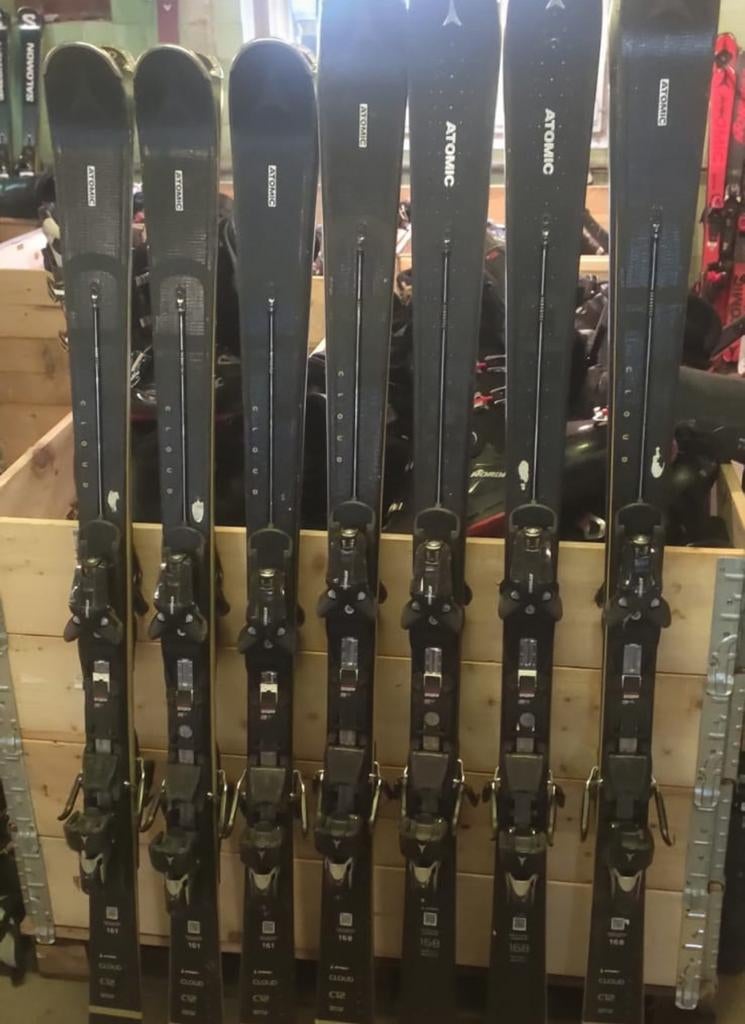 161cm ATOMIC CLOUD C12 SERVOTEC DAMES GEVORDERDEN NP850, Sport en Fitness, Skiën en Langlaufen, Zo goed als nieuw, Ski's, Skiën