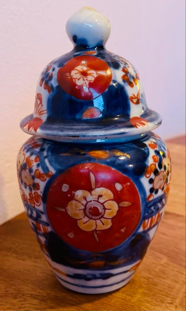 Oude Japanse Imari vaas met deksel, Antiek en Kunst, Antiek | Porselein, Ophalen of Verzenden