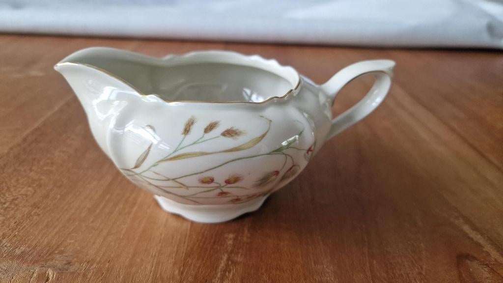 Spenzo melk/saus kannetje met gouden randje., Huis en Inrichting, Overige typen, Ophalen of Verzenden, Zo goed als nieuw, Overige stijlen