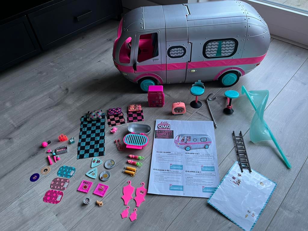 LOL Surprise OMG Glamper Fashion Camper, Kinderen en Baby's, Speelgoed | Poppenhuizen, Ophalen of Verzenden, Gebruikt, Poppenhuis