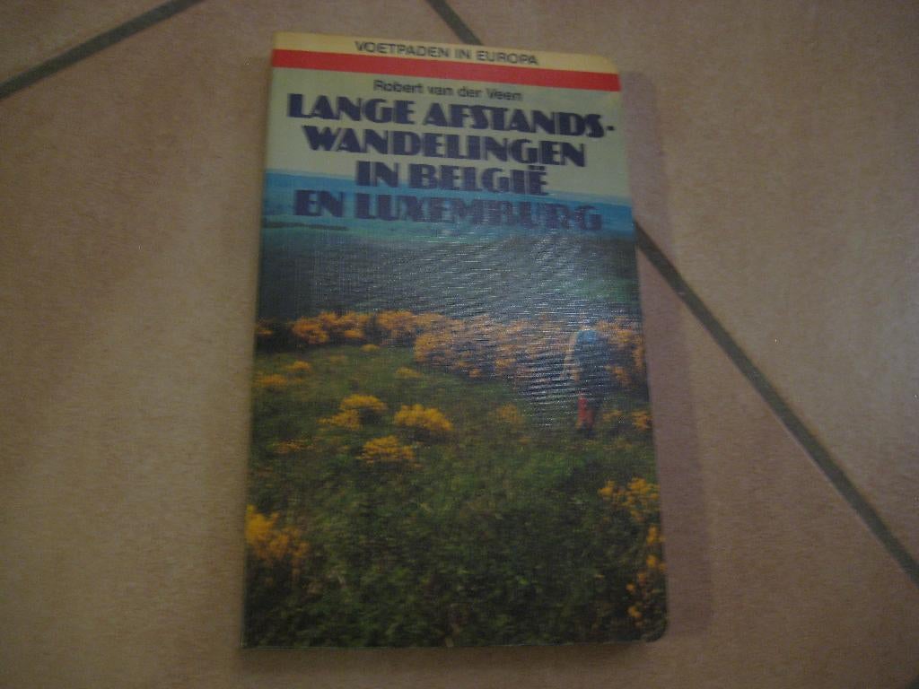 Oude wandelgids: lange afstandswandelingen België, Nederland, Benelux, Gelezen, Overige merken, Fiets- of Wandelgids