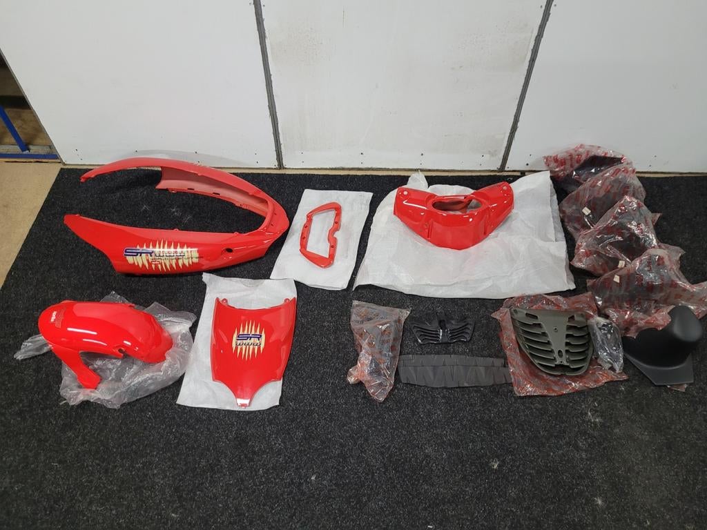 Aprilia SR 50 Sonic Gulliver Onderdelen nos, Gebruikt, Info@aprilia.com, Aprilia, Ophalen of Verzenden