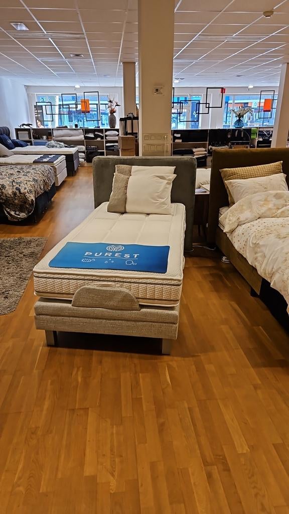 Showroommodel van Landschoot verstelbaar 100 x 200, Huis en Inrichting, Slaapkamer | Bedden, Ophalen, Tweepersoons, Stof, Verstelbaar