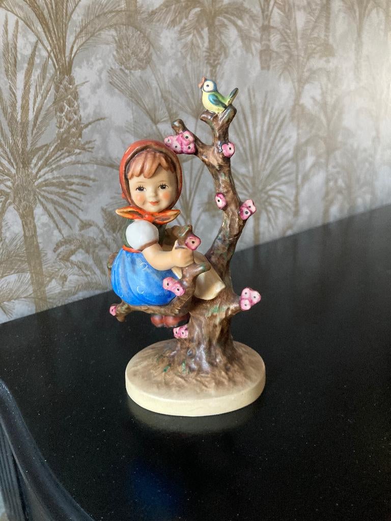 Goebel Hummel Apple Tree Girl, Ophalen of Verzenden, Gebruikt, Hummel