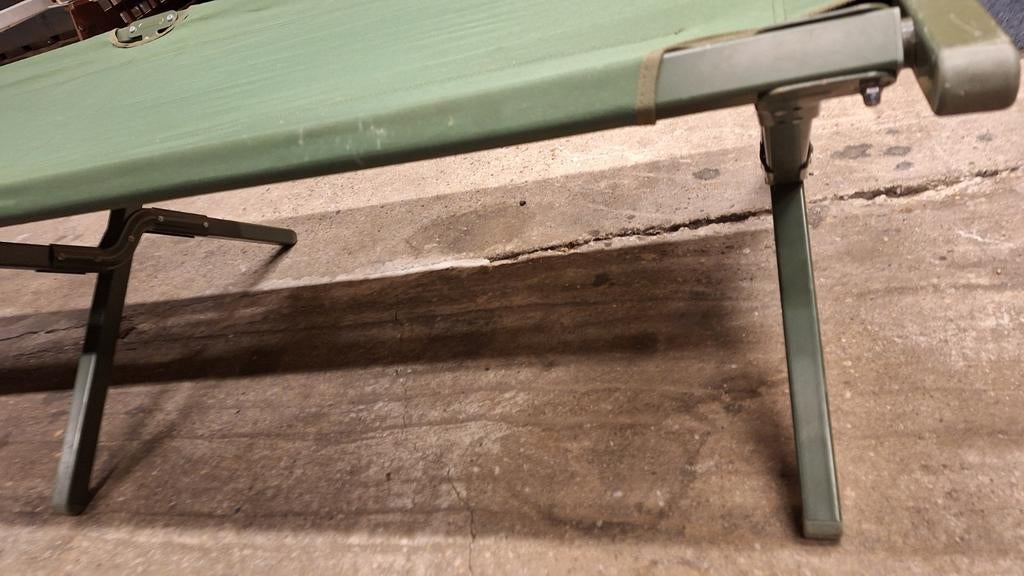 Veldbed inklapbaar nieuw, Ophalen of Verzenden, Landmacht, Nederland, Embleem of Badge