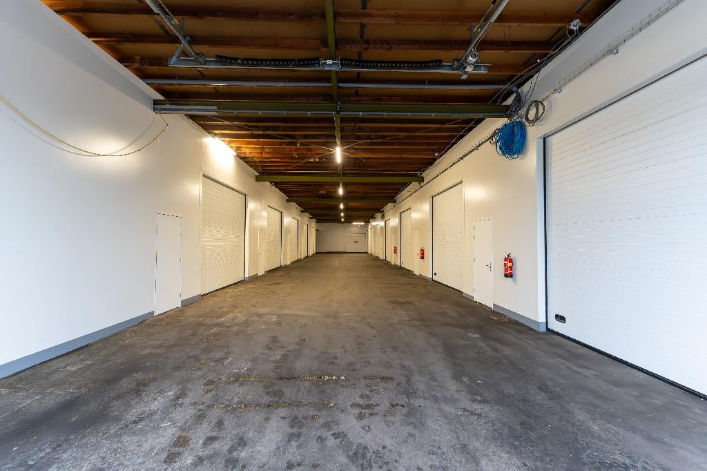 Bedrijfsunit / Opslag 50m² - Tussendiepen Drachten, 50 m², Huur, Opslag of Loods