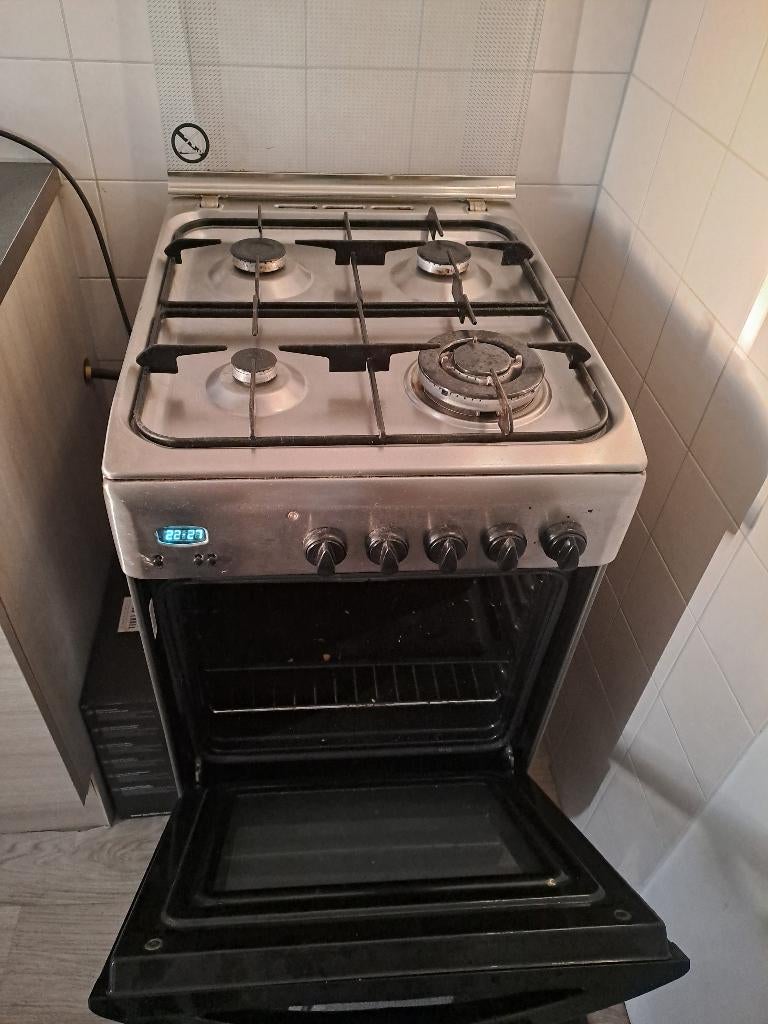 Gasfornuis met oven !!, Ophalen, Gebruikt, 100 tot 150 cm, Grijs