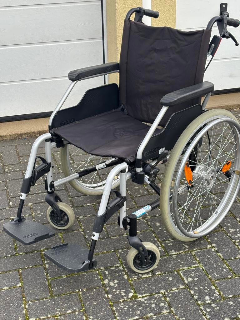 Rolstoel van Meyra , nu €100,00 !, Meyra, Zo goed als nieuw, Nederland, Inklapbaar