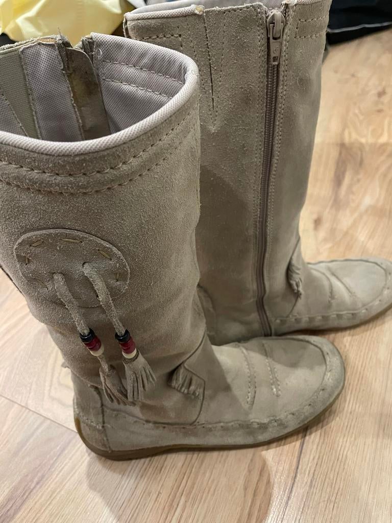 Beige Suède Laarzen - Maat 39, Beige, Lage of Enkellaarzen, Ophalen of Verzenden, Gedragen