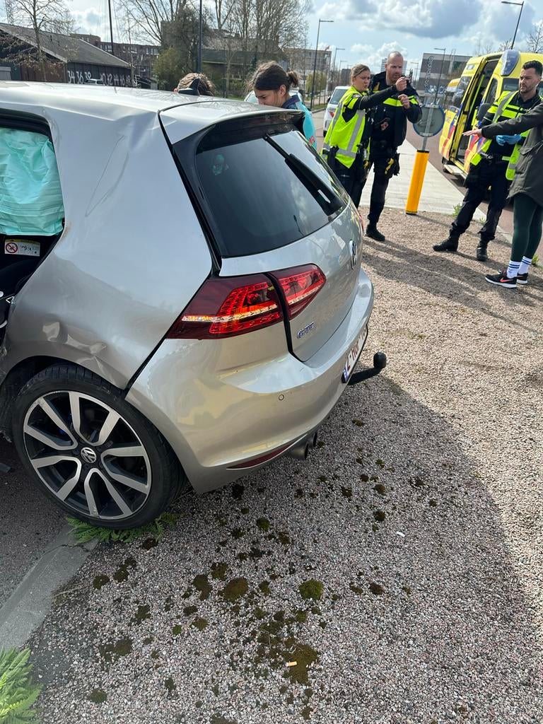 Schadeauto Volkswagen Golf 7 GTE 2015 - 216.500 km, Auto diversen, Schadeauto's, Volkswagen, 1400 cc, Hybride Elektrisch/Benzine