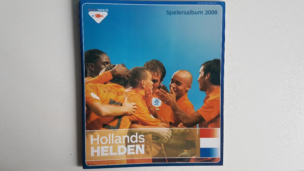 Staatsloterij spelershelden, map met 38 spelerskaarten, Ophalen of Verzenden, Zo goed als nieuw, Spelerskaart