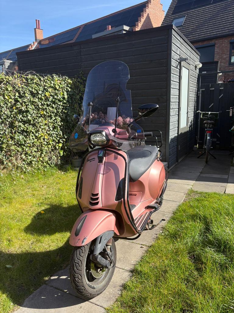 Vespa Sprint | Metallic Roze | Bouwjaar 2018, Fietsen en Brommers, Scooters | Vespa, Ophalen, Gebruikt, Maximaal 45 km/u, Vespa S