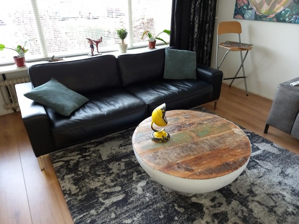 Mooie nette lederen musterring bank., Ophalen