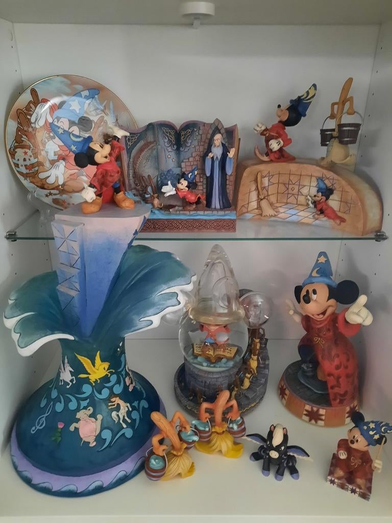 Disney traditions Fantasia, Snowglobe en wandbord, Verzamelen, Disney, Ophalen of Verzenden, Zo goed als nieuw, Beeldje of Figuurtje