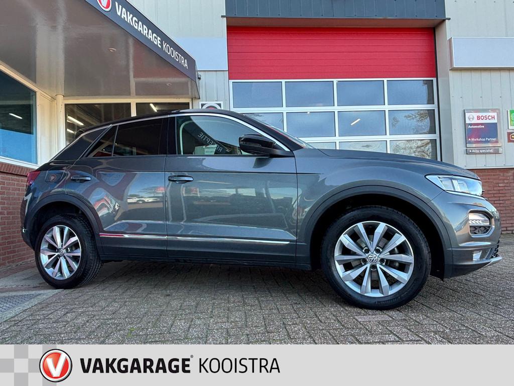 Volkswagen T-Roc 1.5 TSI Sport Business|AUTOMAAT|ACC|Carplay, 12 maanden, Stof, 4 cilinders, LED verlichting