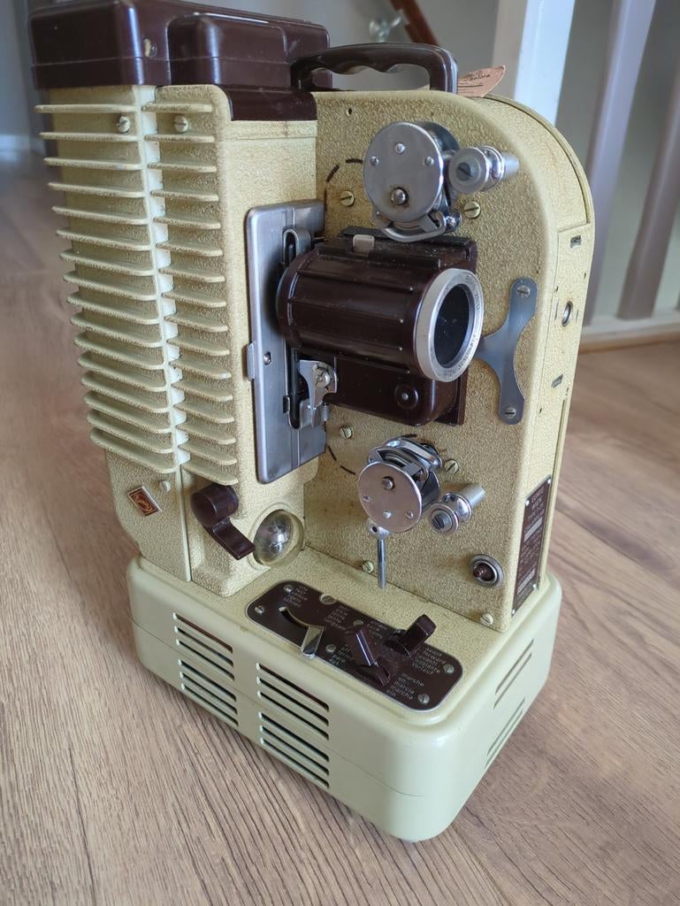 vintage Eumig P26 filmprojector., Verzamelen, Fotografica en Filmapparatuur, Ophalen, 1940 tot 1960