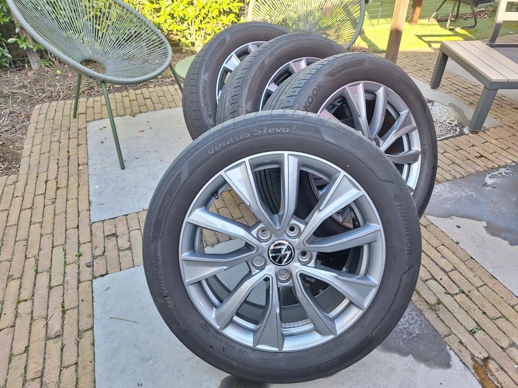 18'' Volkswagen T7 Multivan Toshima velgen, Ophalen, 18 inch, Banden en Velgen, 235 mm