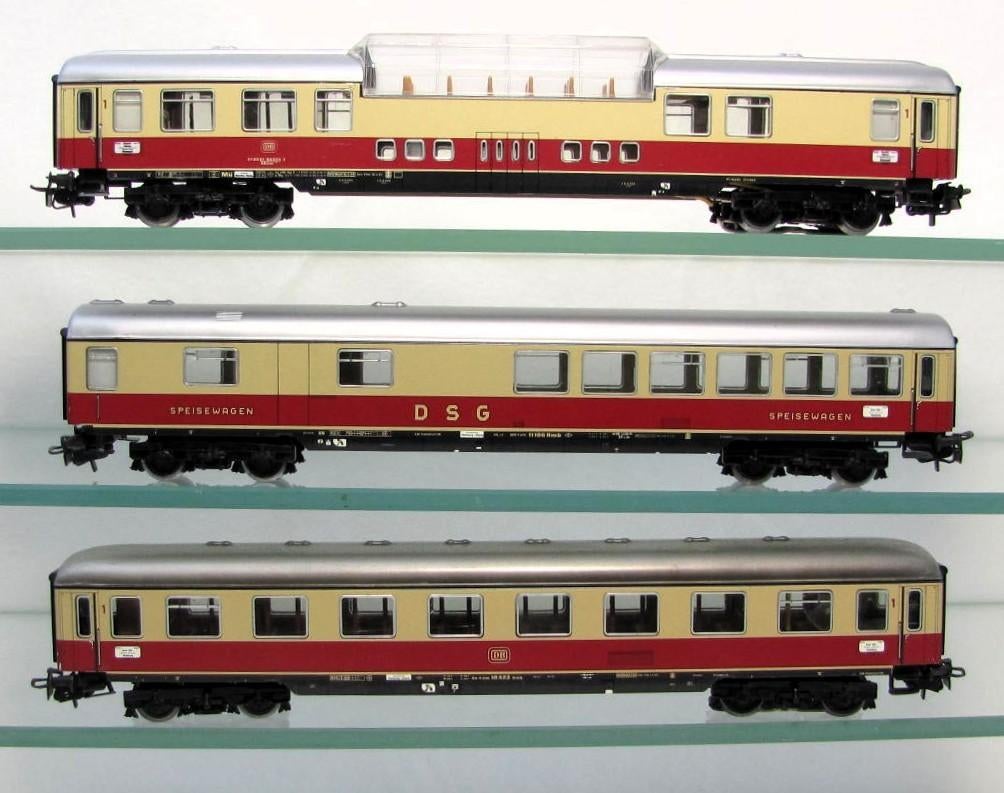 3 Märklin rijtuigen v.d. Duitse Spoorwegen, Wisselstroom, Wagon, Ophalen of Verzenden, Zo goed als nieuw