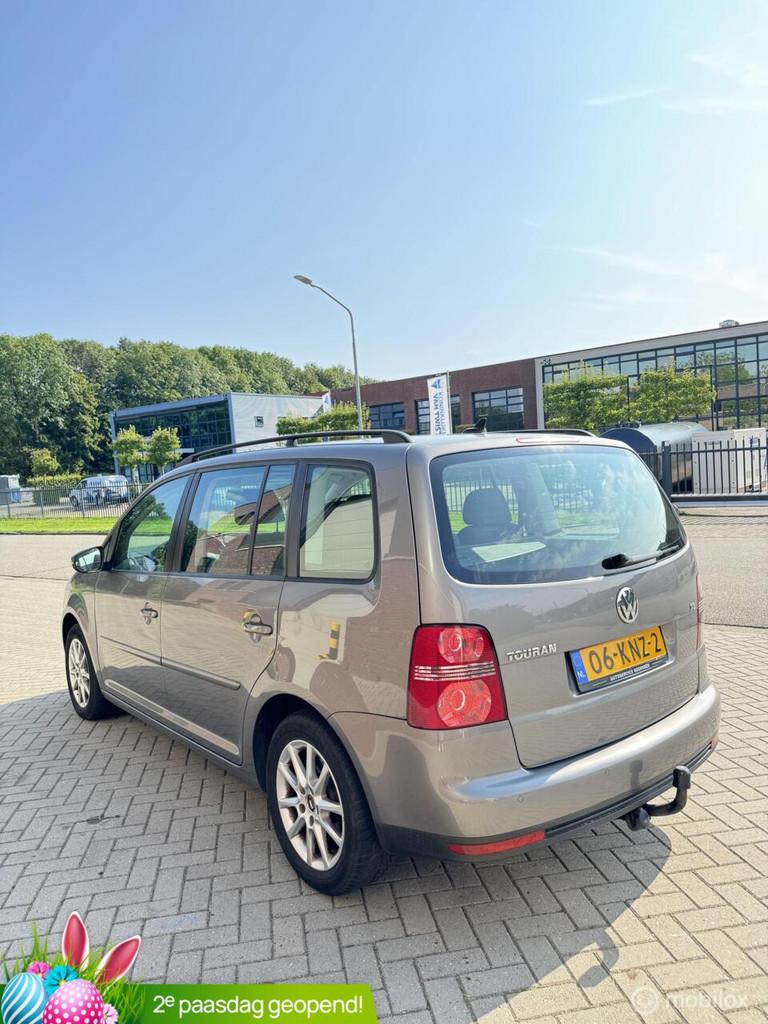 Volkswagen Touran 1.4 TSI *NETTE AUTO*6 BAK*NEW APK 11/2026, Voorwielaandrijving, Stof, Gebruikt, Zwart