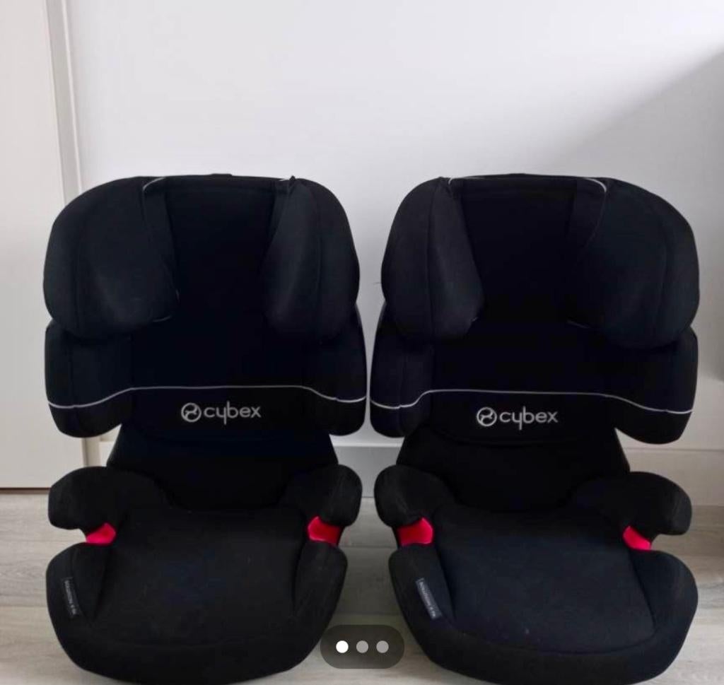 Twee nette autostoeltjes, Autogordel, 15 t/m 36 kg, Zijbescherming, Zo goed als nieuw