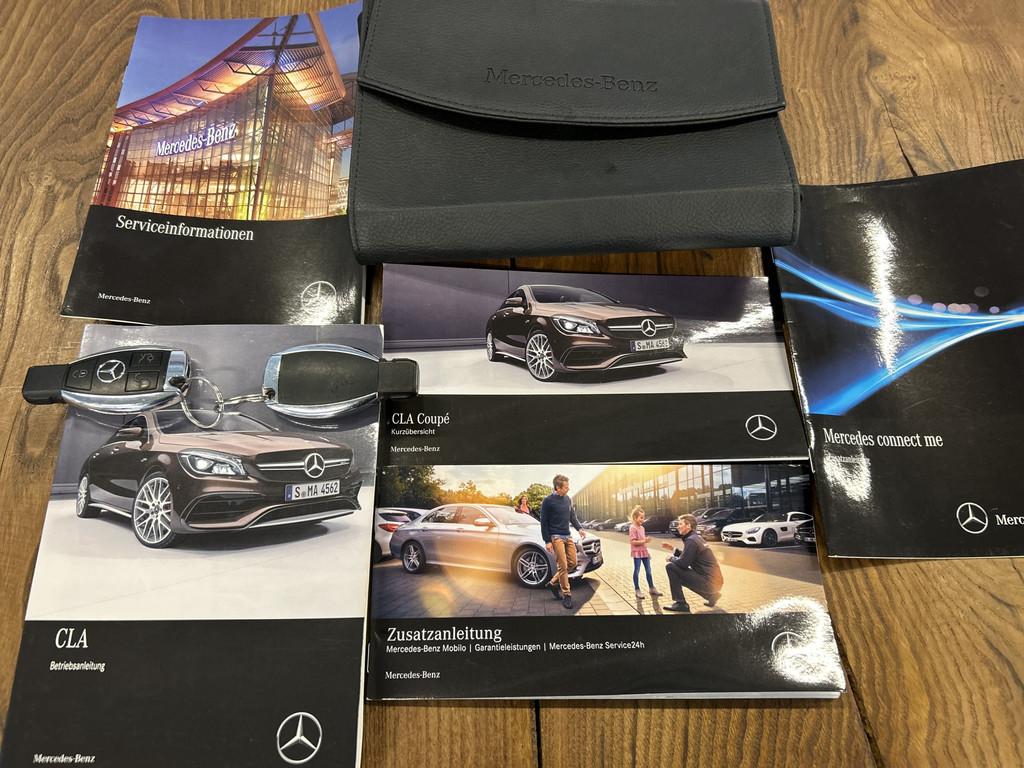 Mercedes-Benz CLA-Klasse 180 Business Solution AMG | Automaa, Gebruikt, 4 cilinders, 1595 cc, Sedan