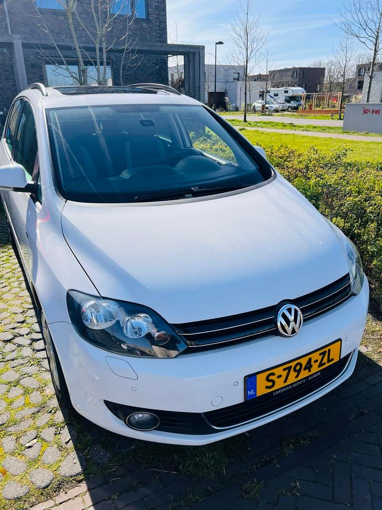 Volkswagen Golf Plus 1.4 TSI 90KW Dsg7 2013 Wit, Stof, Metallic lak, 1338 kg, Particulier