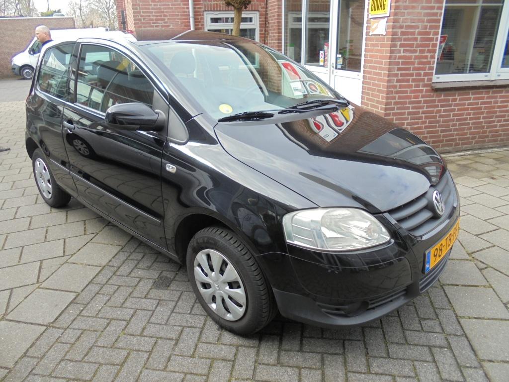 Volkswagen Fox 1.2 Trendline||APK 03-2027|| (bj 2006), Auto's, Volkswagen, Stof, Zwart, 4 stoelen, 1198 cc