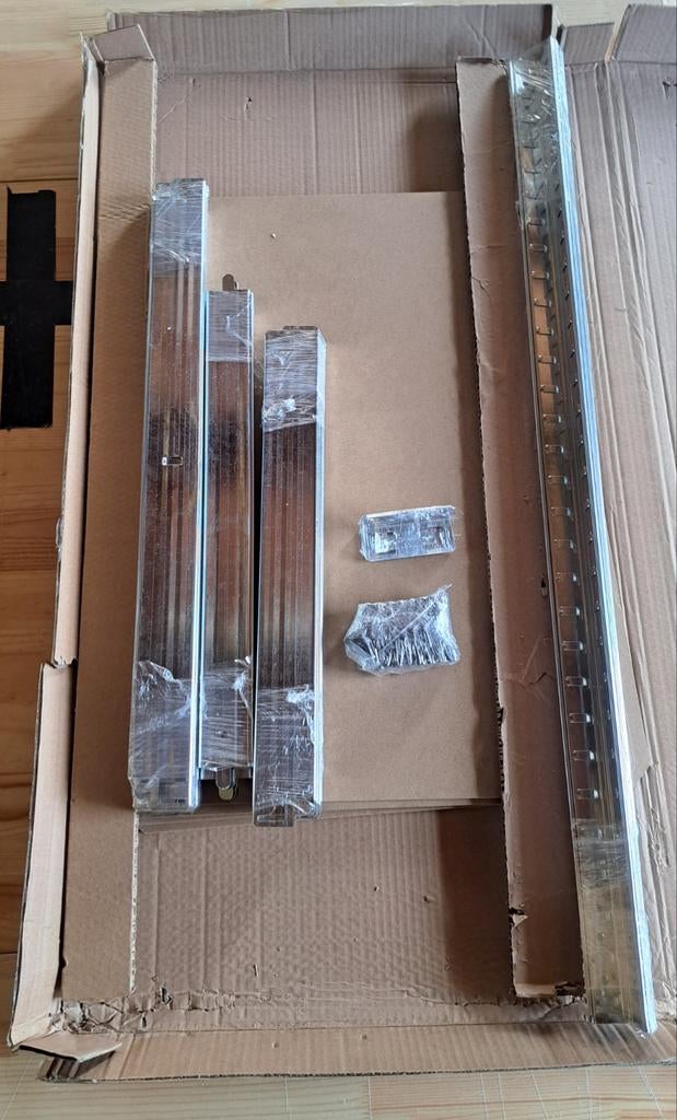 Stellingkast - 180x45x60cm - Staal - Zilver - Voorraadkast, Huis en Inrichting, Ophalen of Verzenden, Zo goed als nieuw