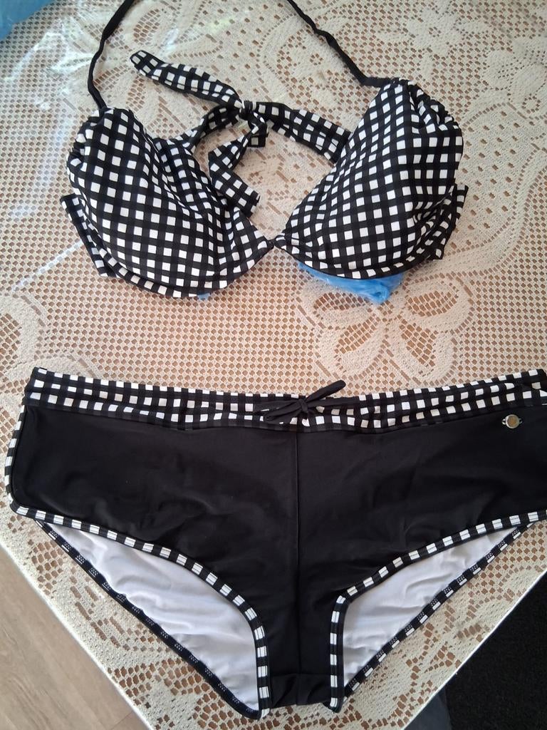 Bikini maat 44, Ophalen of Verzenden, Zo goed als nieuw, Bikini