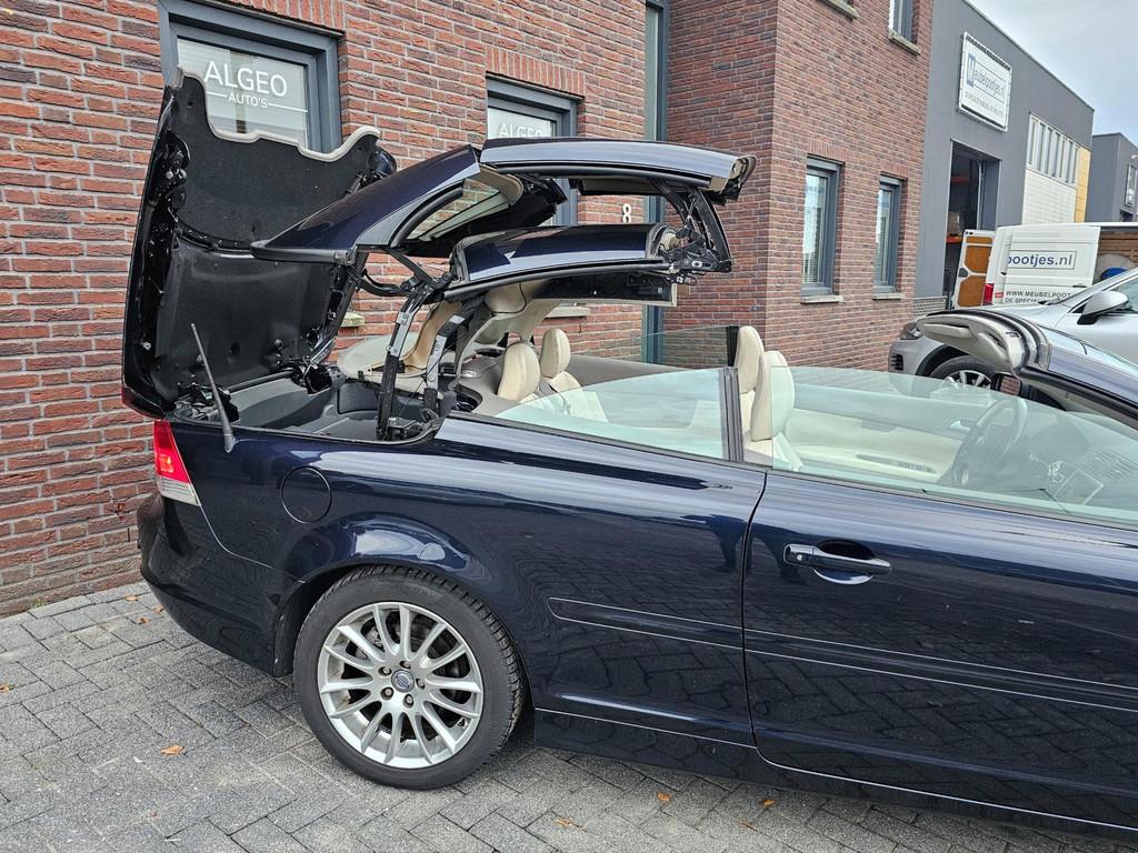Volvo C70 Convertible 2.5 T5 Summum / Automaat, C70, Gebruikt, 2521 cc, Bedrijf