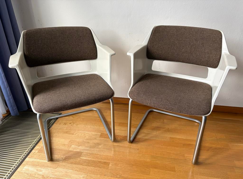 Gispen R1 kuipstoelen vintage design, Huis en Inrichting, Stoelen, Ophalen, Kunststof, Gebruikt, Twee
