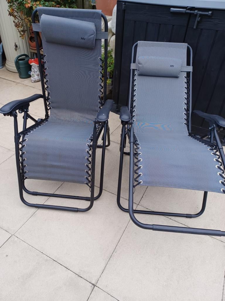 2x relaxstoel met aanhang tafeltje 70€, Caravans en Kamperen, Kampeermeubelen, Ophalen