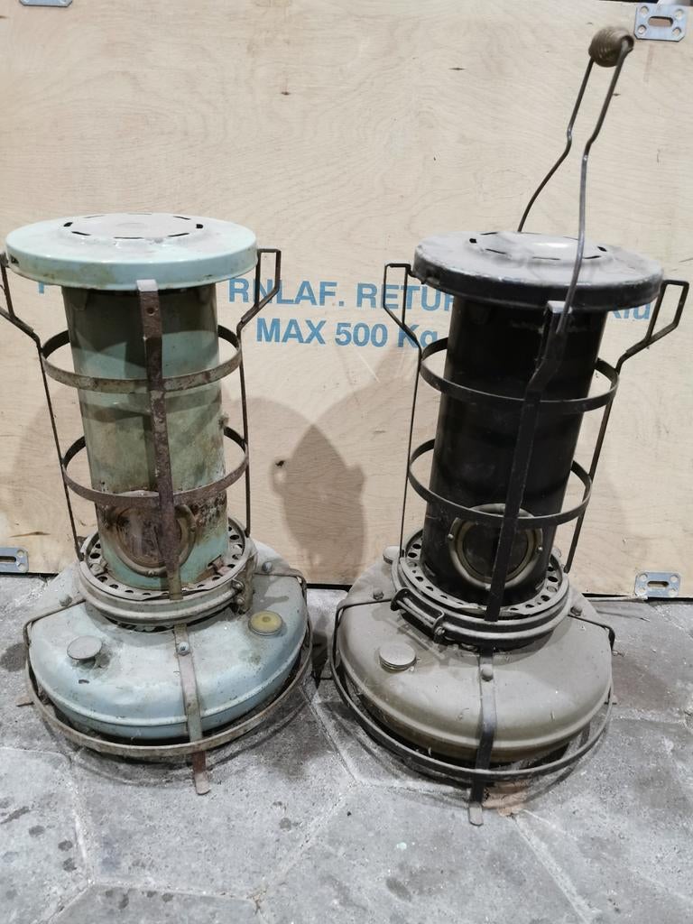 2 Vintage Oliekachels - Groen en Zwart, Compleet, Ophalen, Oliekachel, Gebruikt, Overige brandstoffen