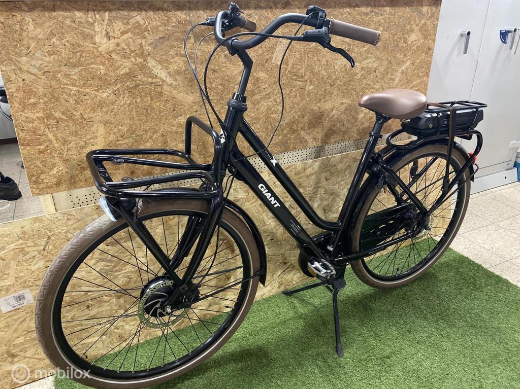 GIANT TRIPLE X E+1 2023 DAMES TRANSPORT FIETS 55 CM 7V 400WH, Fietsen en Brommers, Elektrische fietsen, GIANT, GIANT, GIANT, Giant