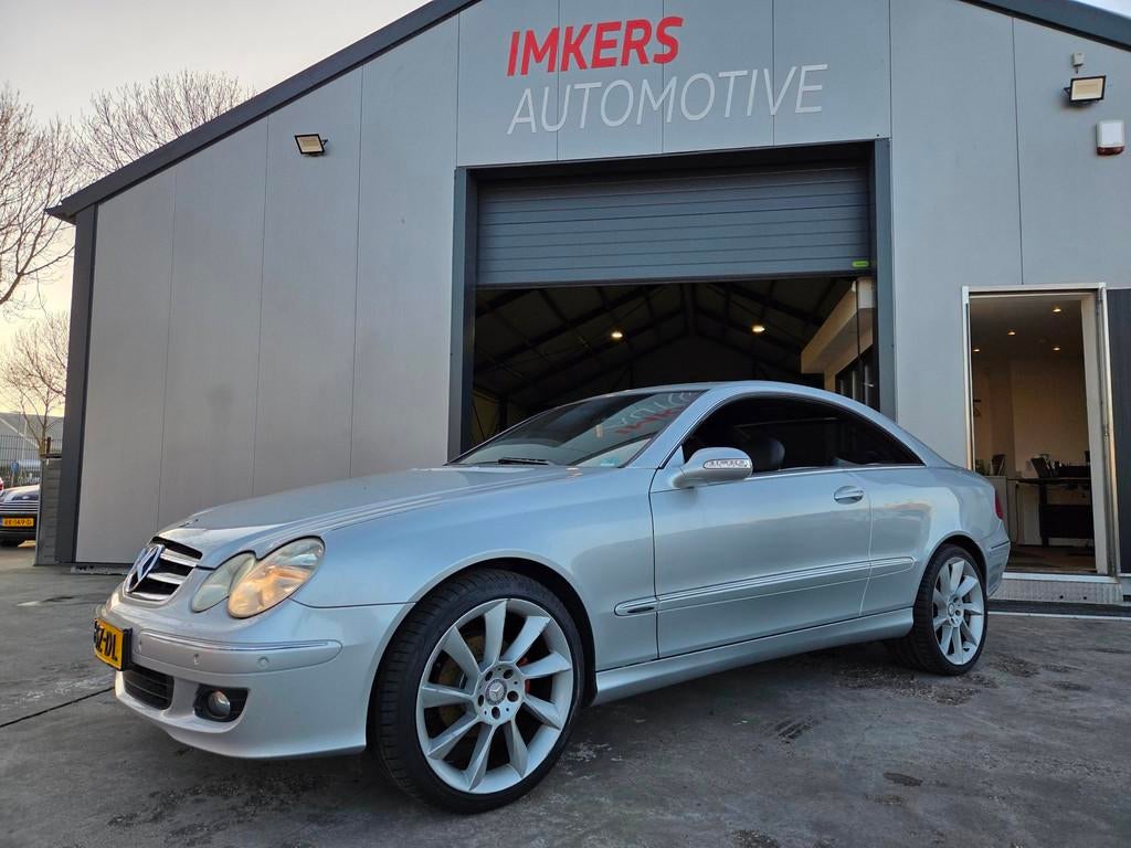 Mercedes-Benz CLK-klasse Coupé 200 K. Avantgarde AUT | Leer, Auto's, Automaat, Achterwielaandrijving, Gebruikt, Zwart