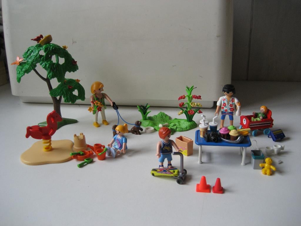 playmobil familie aan het picknicken, Ophalen of Verzenden, Zo goed als nieuw