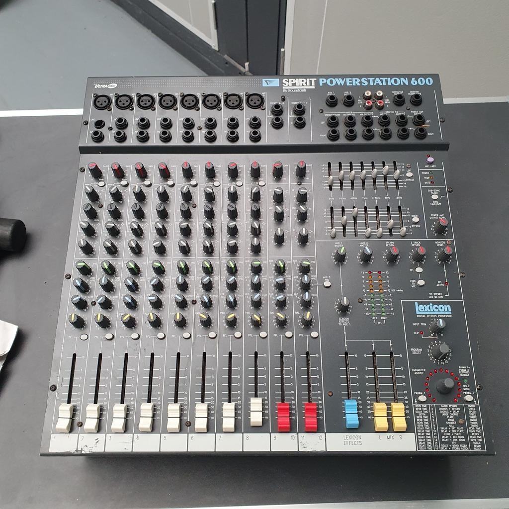 Soundcraft Spirit Powerstation 600 Powermixer, Ophalen, Gebruikt, 10 tot 20 kanalen, Microfooningang