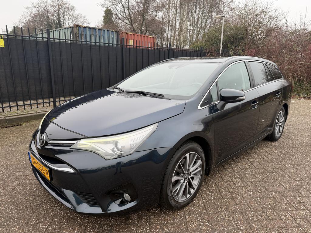 Toyota Avensis Touring Sports 1.8 VVT-i Dynamic Leer/Navi/Pa, Zwart, Leder, 1600 kg, 1390 kg