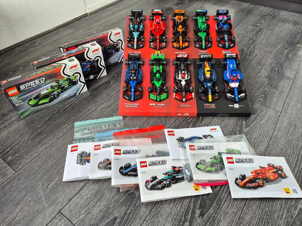 Complete Set LEGO Speed Champions F1 + Collectors Display!, Kinderen en Baby's, Speelgoed | Duplo en Lego, Ophalen of Verzenden